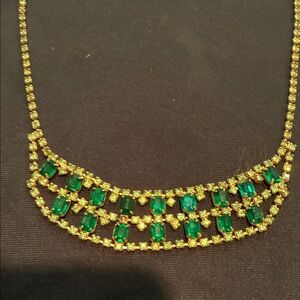 Source Unknown Emerald and Gold Necklace